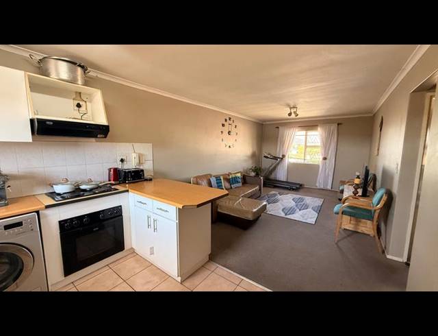 2 BEDROOM APARTMENT FOR SALE IN GOODWOOD PARK